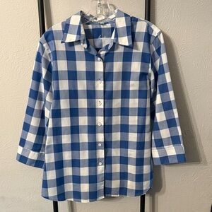 Foxcroft Wrinkle Free Blue and White Button Down Shirt Size Medium/10